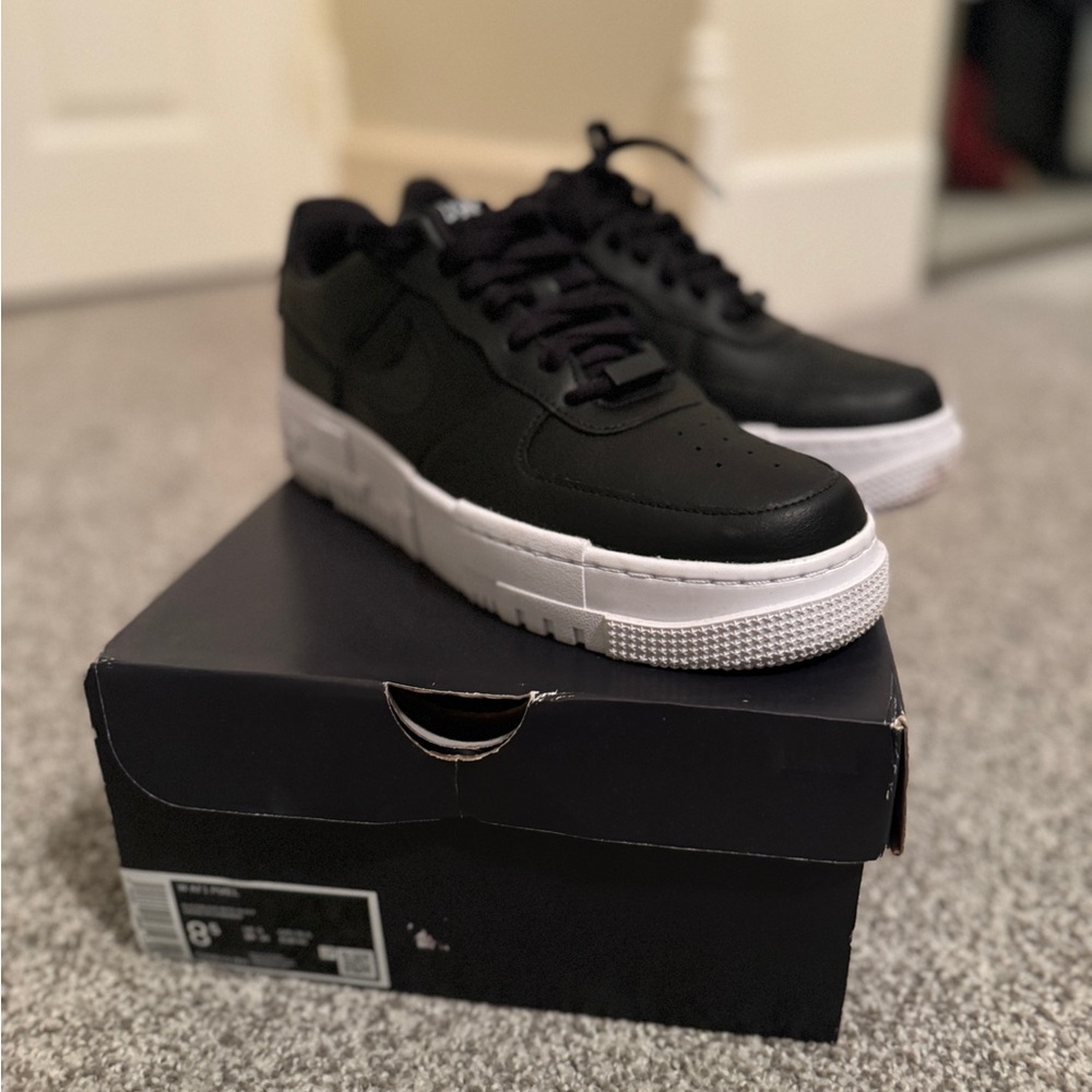Nike AF 1 Pixel